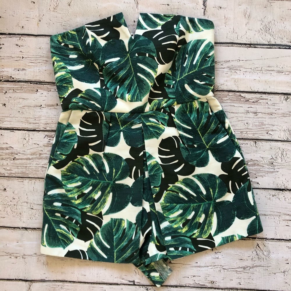 Topshop Petite Palm Leaf Romper Size 6 🍃